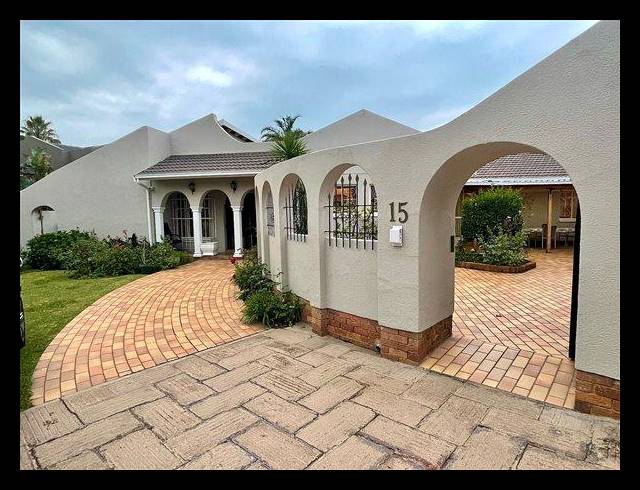 4 BEDROOM HOUSE FOR SALE IN ASTON MANOR